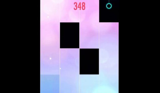 Watch me play Cannon on Piano Tiles 2!!!【Play Games】